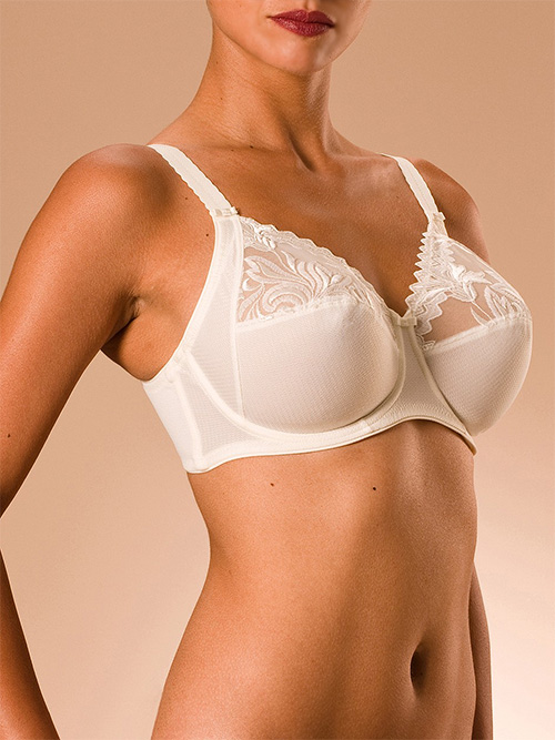 Chantelle unveils the world's first 100% recyclable bra, Chantelle One -  Underlines Magazine